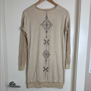 T Party Tan Embellished Sweatshirt (B)